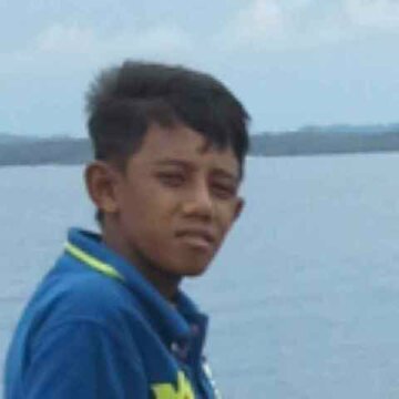 MUHD AIDILL . 14 . ID WECHAT:Aidill80 . Facebook:amirneymar.    No Phone:0105432093