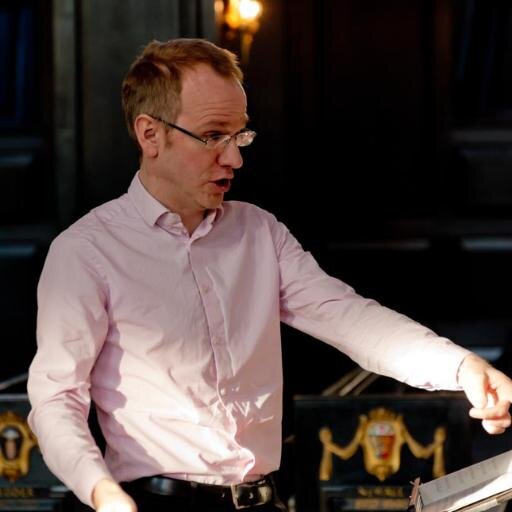 Conductor, organist, choir trainer.
Associate Director of Music @FarmStChurch
Conductor @ExcaliburVoices - @CityOxfordChoir - @TCCsings - @TCC2sings