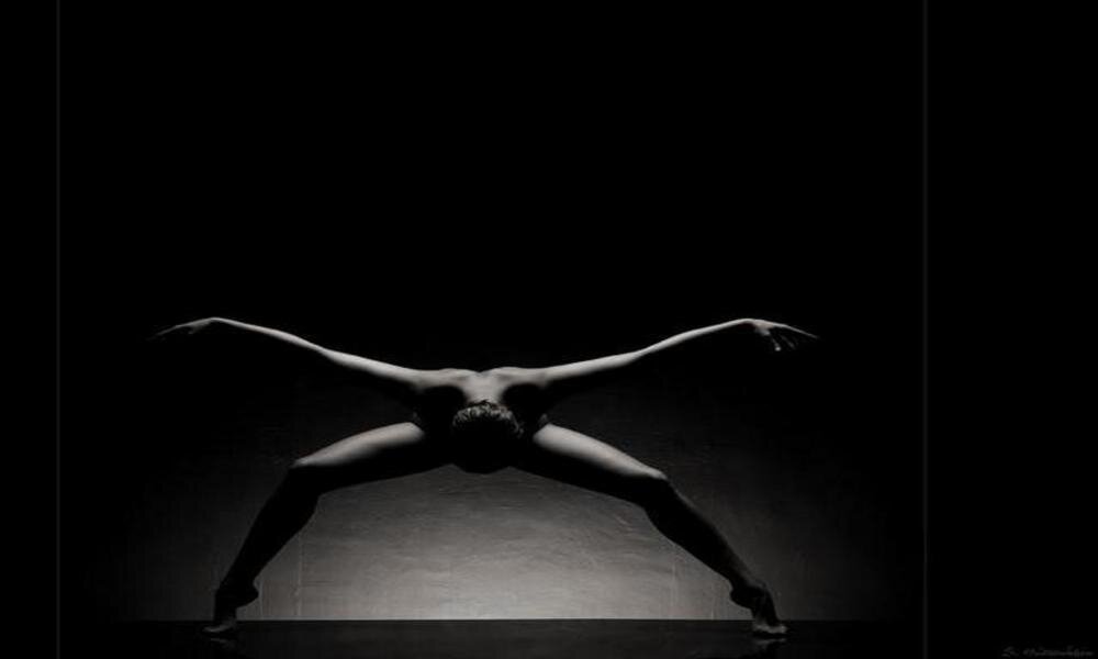 A New, Fresh, Vibrant Birmingham based  Dance company, looking to explore African/ caribbean tradtional inspired dance and music.