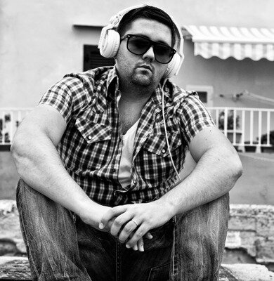 Ony985's profile picture. Tech - House and Techno Italian Producer BONZAI MUSIC / SOUNDS R US RECORDINGS / NAKED LUNCH / DSR DIGITAL AND MORE - MUSIC ARTIST PROFILE