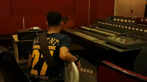 dodididdo's profile picture. | go check my bass solo -- http://t.co/2foUWd5f...