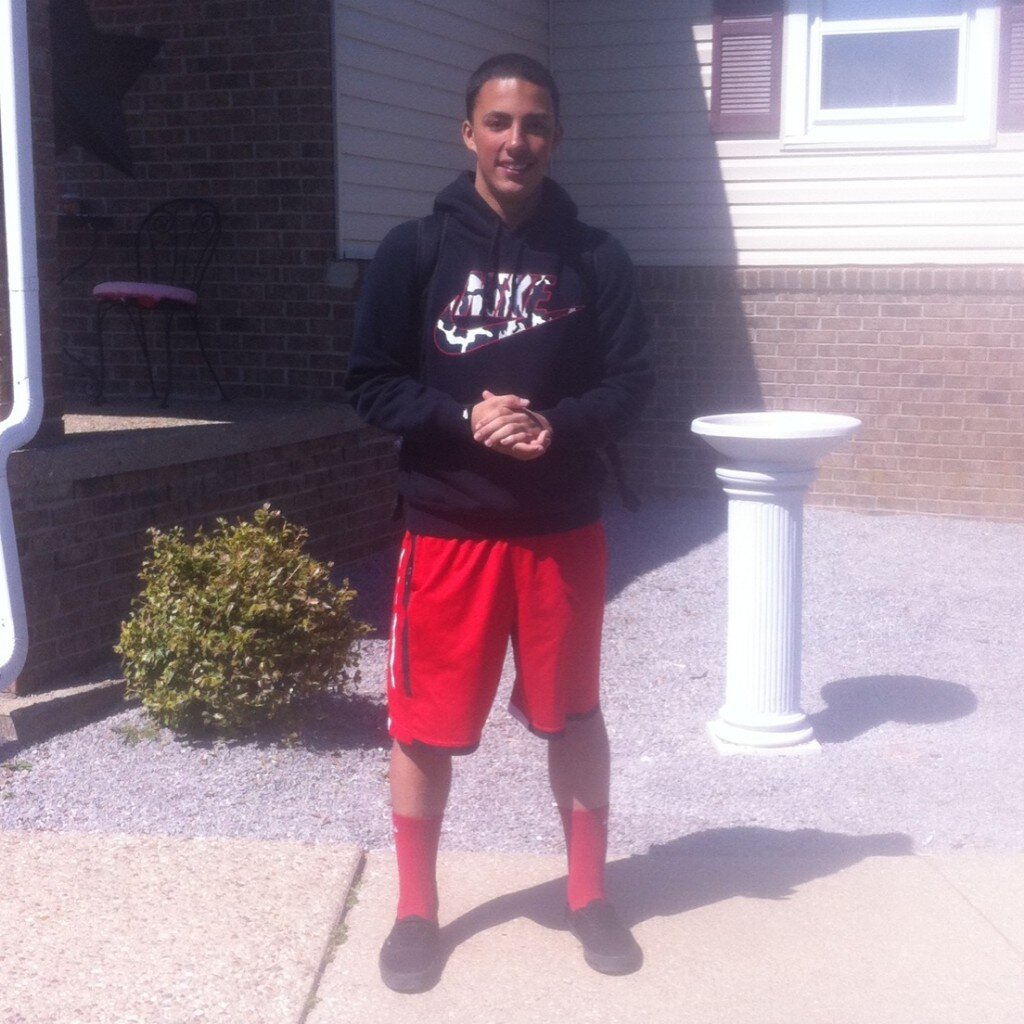 2 sport athlete. basketball and football. point guard and quarter back. #grind now shine later.