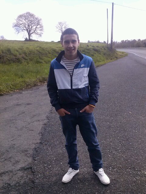 Dando guerra desde 22-1-97 adicto os coches e as bicis.Galicia calidade!!.FERREIROS RACING:)