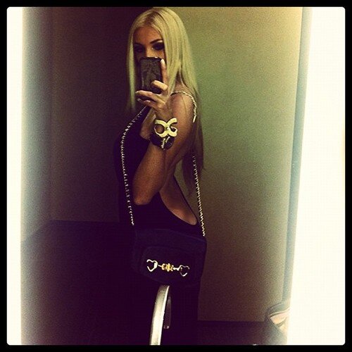 EulaAbry's profile picture. I get jealous over anything....a hug, a hi, bye, glance, text, phone call all that shit.