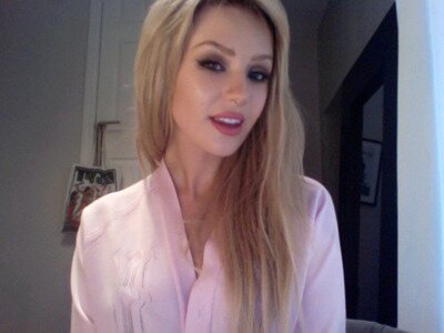 MinnyMcMullan's profile picture. Relationships are harder now because conversations becomes texting, arguments becomes phone calls, and feelings become statuses and tweets.