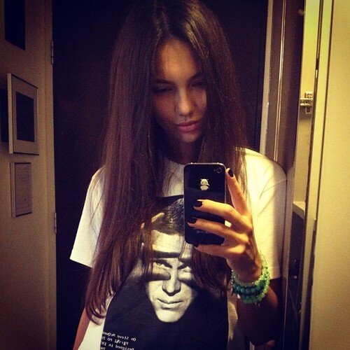 BarrieLuizet's profile picture. Happiness starts with, one word. One joke. One text. One phone call. One song. One hug. One kiss, and stops with one mistake.