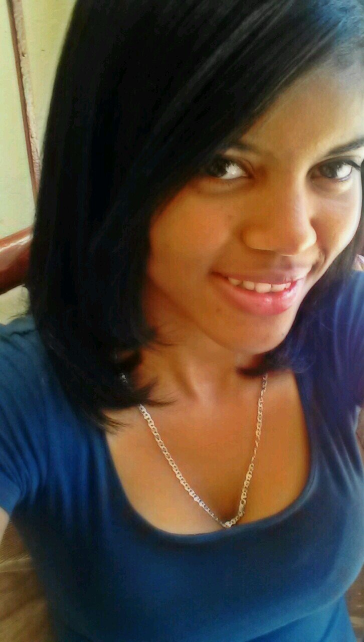Adm. de Emp.(UCE), Dibujante, diseñadora, misionera y un monton de cosas mas. Love parties and hang out with friends! God is love and love is everything!