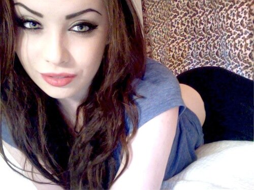 HyacinthaBetjes's profile picture. Me without you is like a sneaker without laces, a Geek without braces, andasentencewithoutspaces.