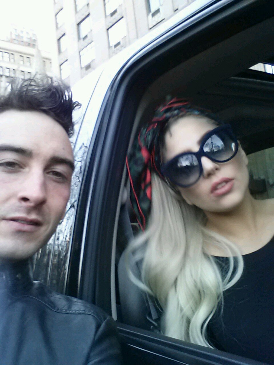 #StupidLove #LG6 #CHROMATICA 
Verified Mons†er, hoping @ladygaga Follows Me! MET GAGA AT A RED LIGHT IN NYC 4/5/14 🤩