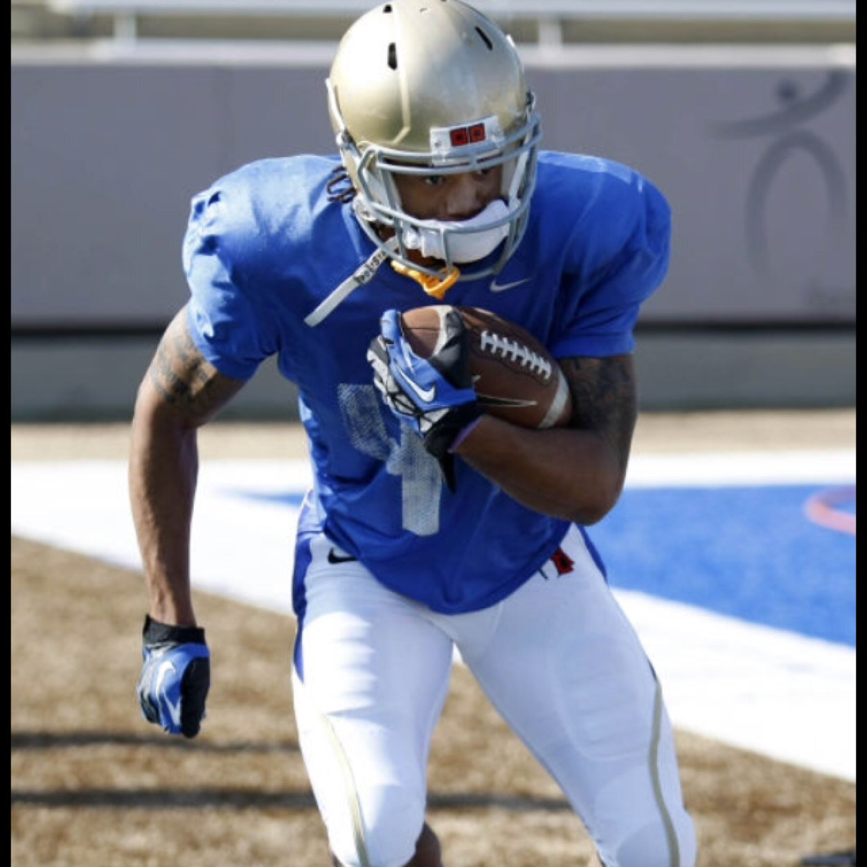 University of Tulsa RB just trying to make something of myself. Never let the fame change who you are. Phillipians 4:13 all day. Dream big!