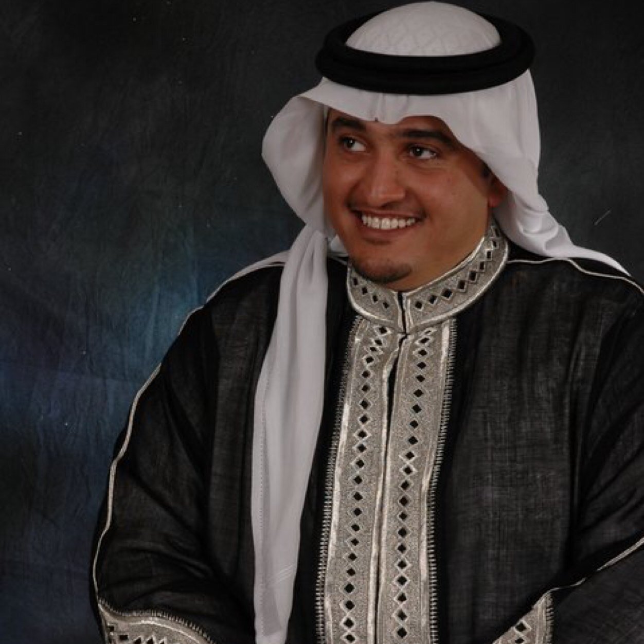 كن في الحياة كلاعب وليس كحكم لأن الأول يبحث عن هدف، والآخر يبحث عن خطأ