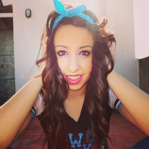 lucia6eng's profile picture. Ni todas las brujas llevan escoba, NI TODAS LAS ZORRAS ESTÁN EN EL BOSQUE!