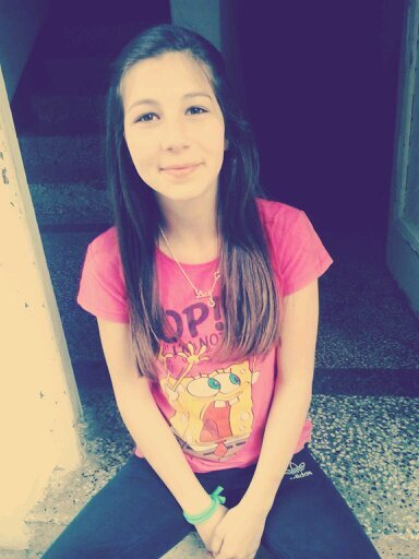 Hiii :))) I'm Dari - 14 years old :)) I love 1D and 5SOS  :)) Follow me and I'll follow you :))