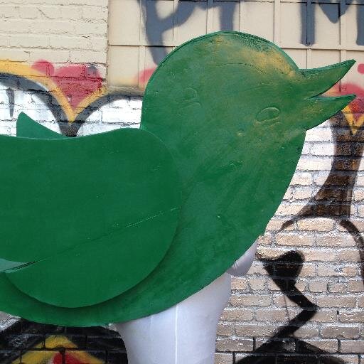 Larry the @Twitter Bird here. Partnering with @greenpeaceusa to get my company to #clickclean. #Tech lover. #Bird.