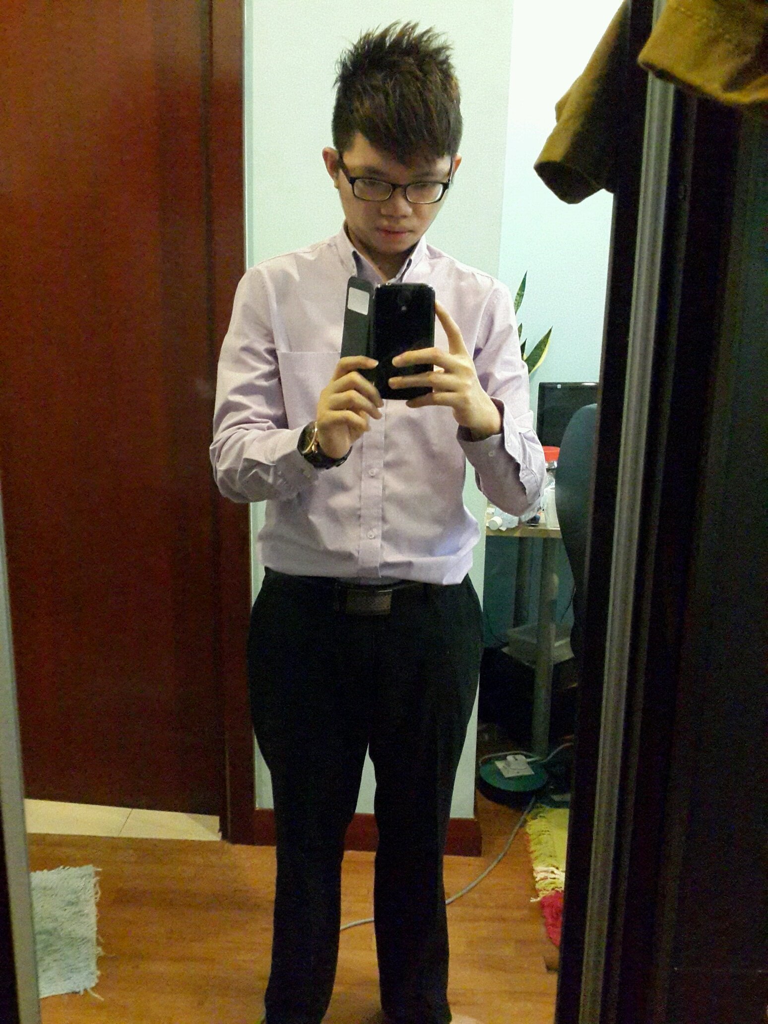 KhingMun's profile picture. Happy