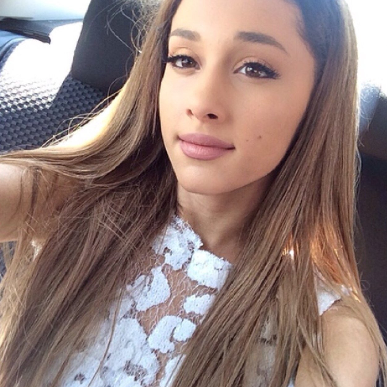 Arianator forever. Ariana is my life and I love her so much