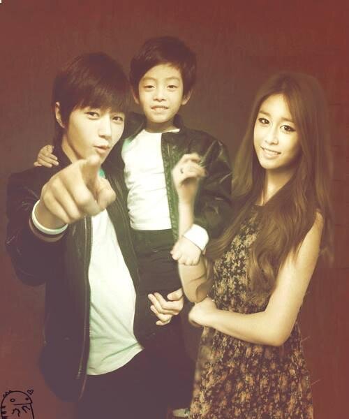 FRE_TaraJiyeon's profile picture. Hello/ I'm missing the old us. I miss FRE fams. I love you, now until forever. I will always wait for you @FRE_InfiniteL 26-06-12 ♥♥♥♥♥♥♥♥♥