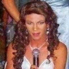 Proprietário Do Salão De Beleza Pink Fashion. Produtor E Presidente Do Grupo Pink Eventos! Apresentador E Idealizador Do Movimento GLBTT No Interior Do Ceará!!