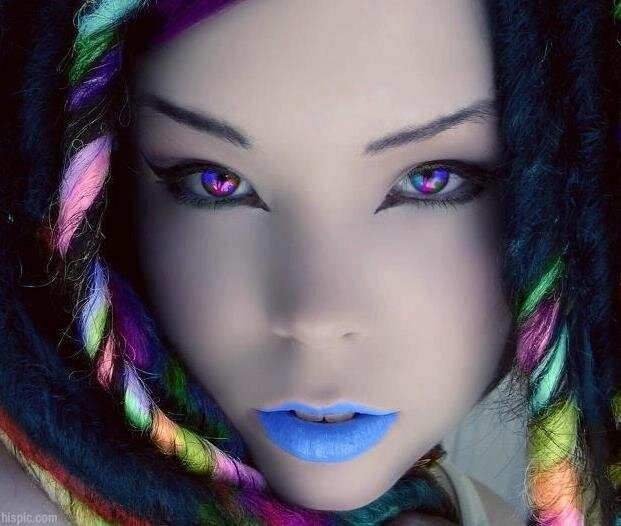 Music Queen / Part-Time Kid / Adventurer / Nerd / Follow Me And I'll Follow Back :) / #TeamFollowBack