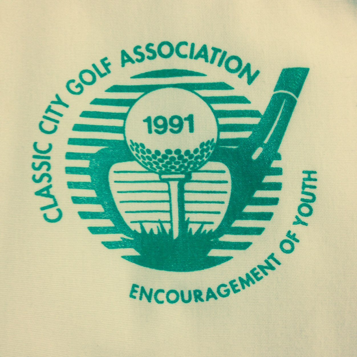 Whether you're looking to hit the back nine at dusk or dawn, you'll find your tee times here.