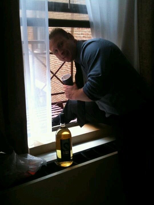 Twogun30's profile picture. Just a guy lookin' for the truth! I'd like to know what NASA and the U.S. Gov. are hiding about U.F.O.'s, clean energy, advanced tech, ect. to name a few.