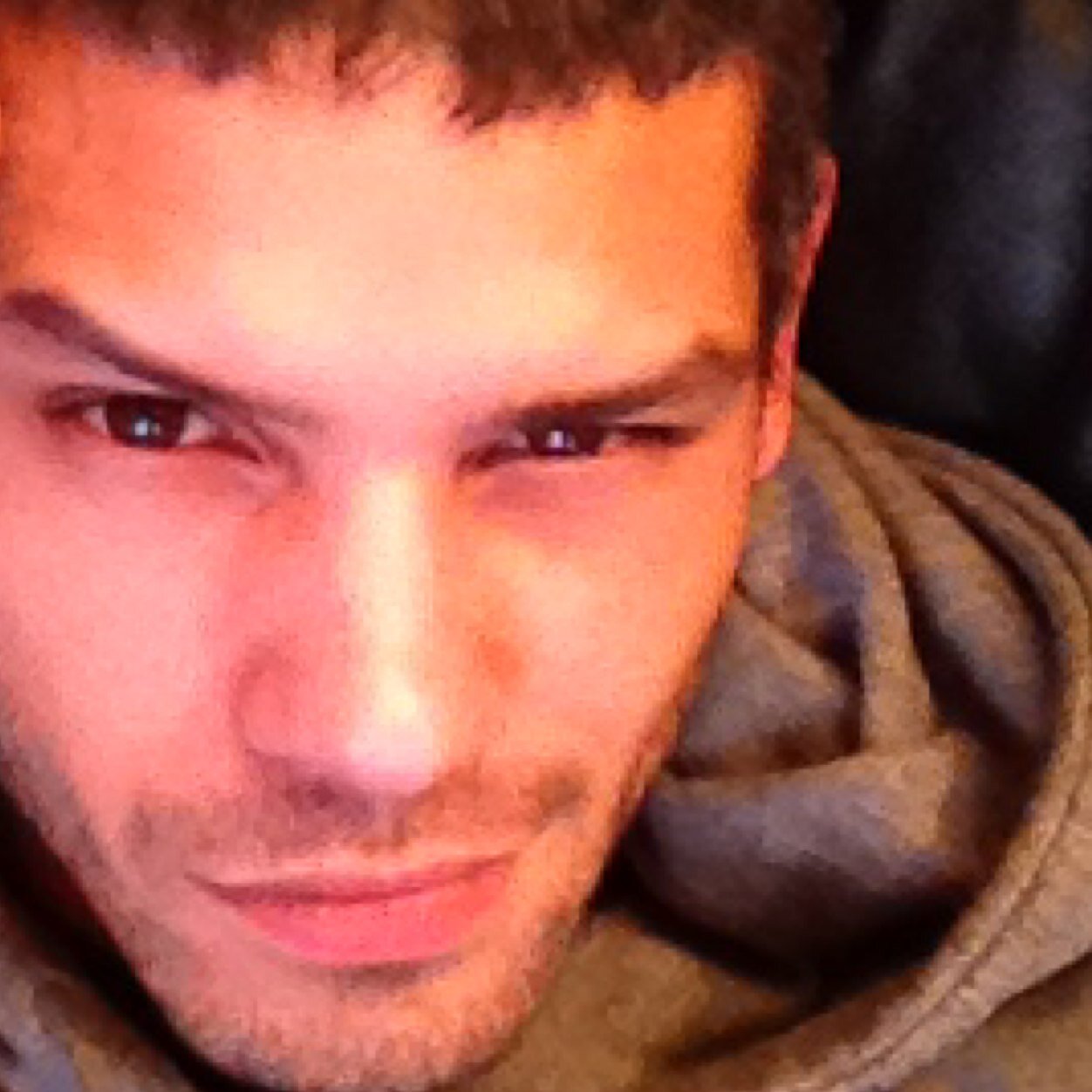 EEEkSs by Day, WisR by Nite.. Music iLover.. iThinker & iCreator.. iTwitter, iDon'tFB.
Islandboy in the big City
