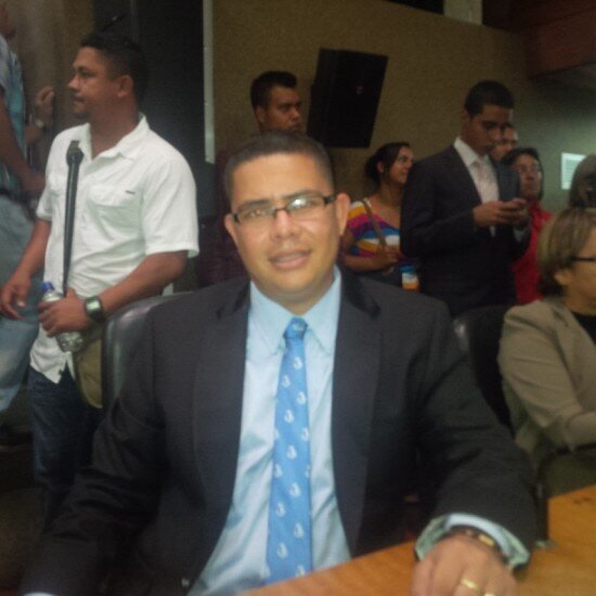 PROF DE EDUC FISICA.. DIRIGENTE ESTUDIANTIL Y JUVENIL.SECRETARIO NACIONAL DE LA JUVENTUD DEL PPT  CONCEJAL DE BARQUISIMETO -LARA