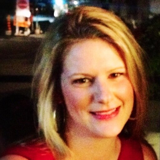 Directrice adjointe @cscmonavenir |Passionate about #aimlang &technology to enhance T&S learning | Lifelong learner, traveler& #edupositif seeker
