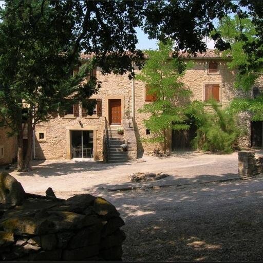 Hameau de la Bordette, magnifique gîte dans le pays Cathare avec piscine, forêt, lac...