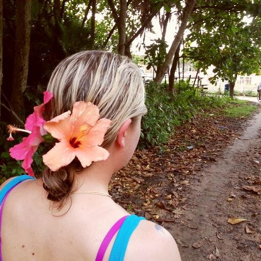 YogaMagistra's profile picture. Latin Teacher, Yoga Teacher, Avocado Lover, SCUBA diver, Raw Foodie