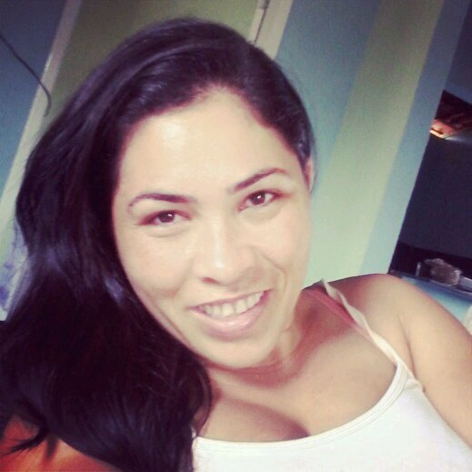sou mãe de dois filhos lindos amo demais! Eduardo e Lorena  só me dedico a eles! obrigado meu Deus por eles existe na minha vida!