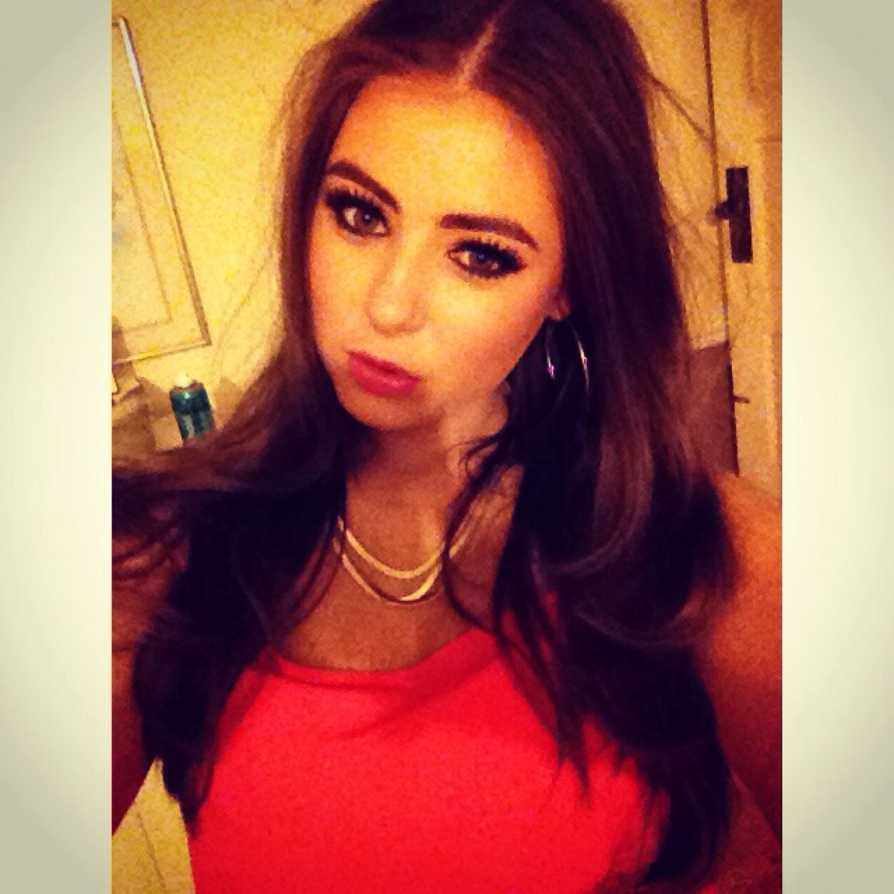 21 . London . Makeup artist