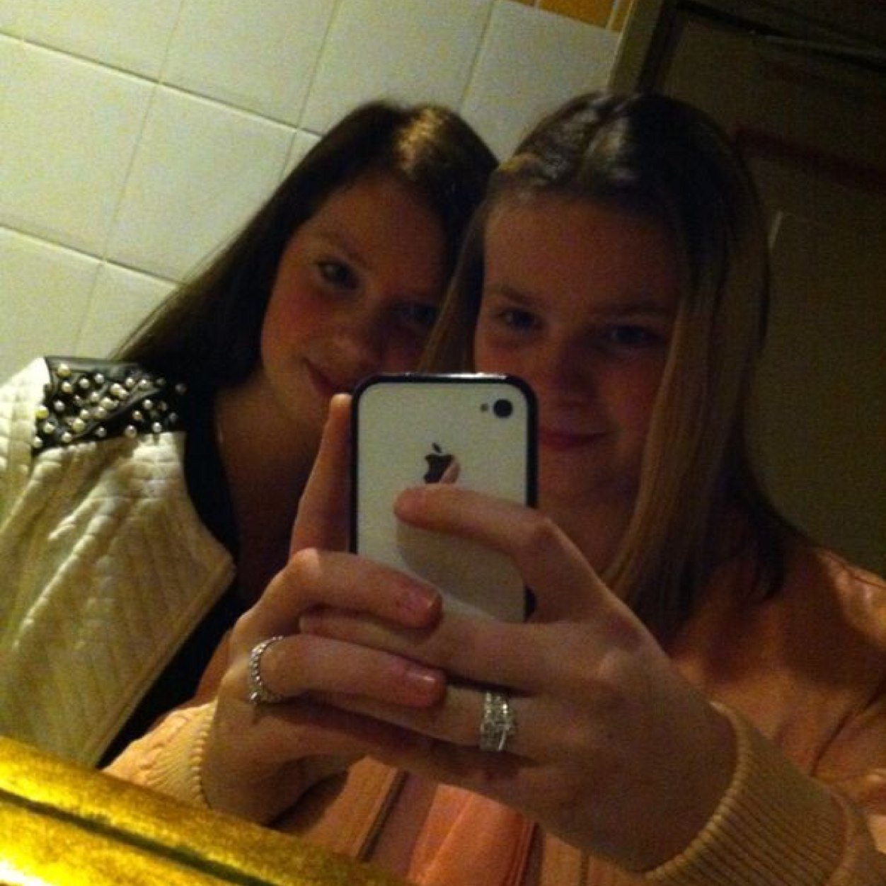 Love my best friends im so proud of you @roxannesellis01 @floortjee2
