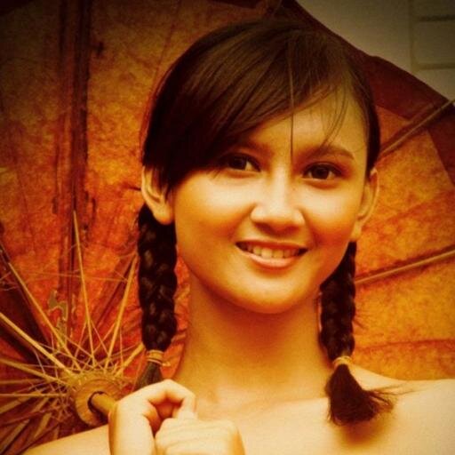 Sweet, kind and love to smile ^_^