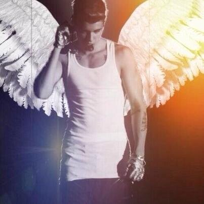 Justin Bieber is an idol, which showed me that dreams do come true ♡