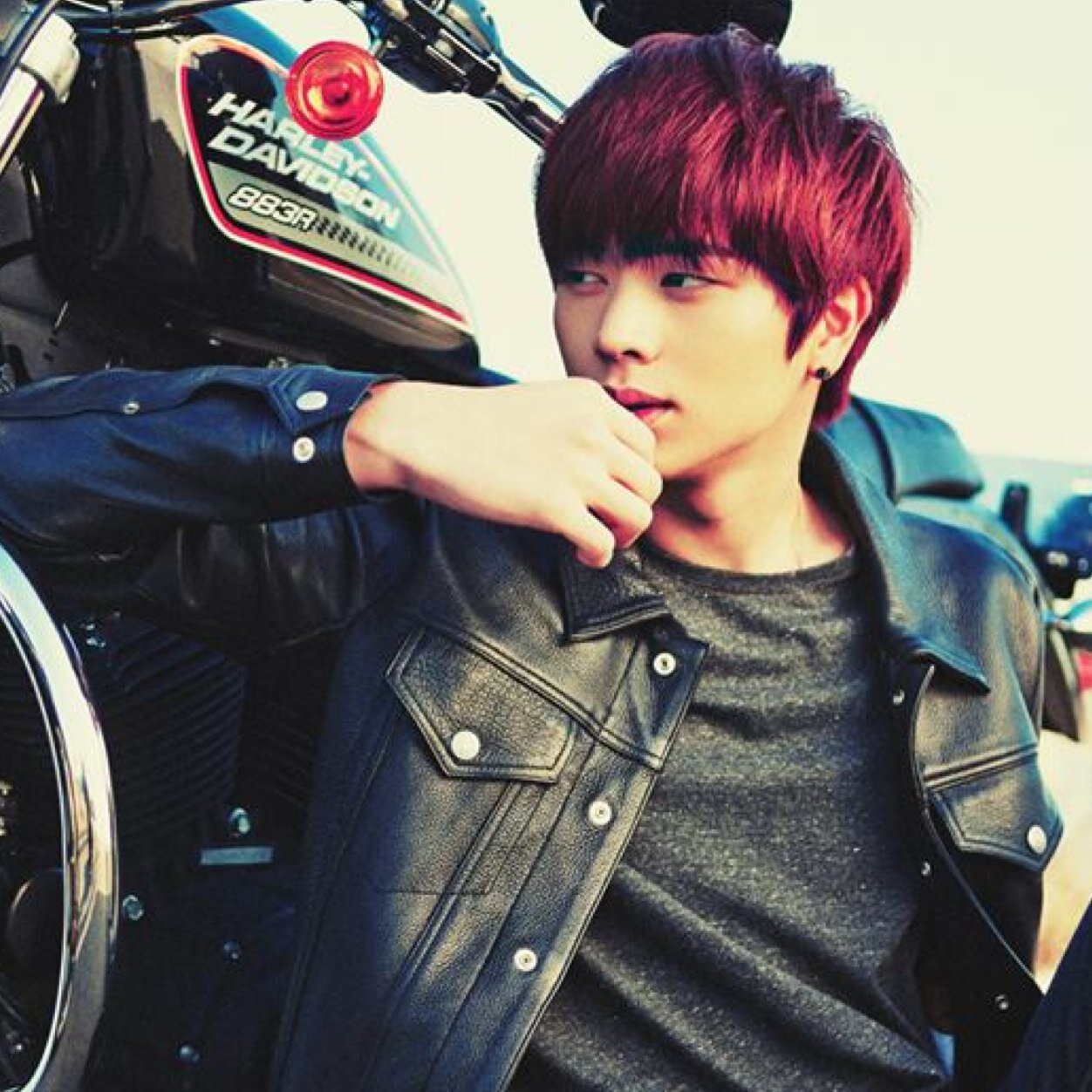 btob's maknae sungjae, in a complicated rs with @seunkwang__|internet is trolling