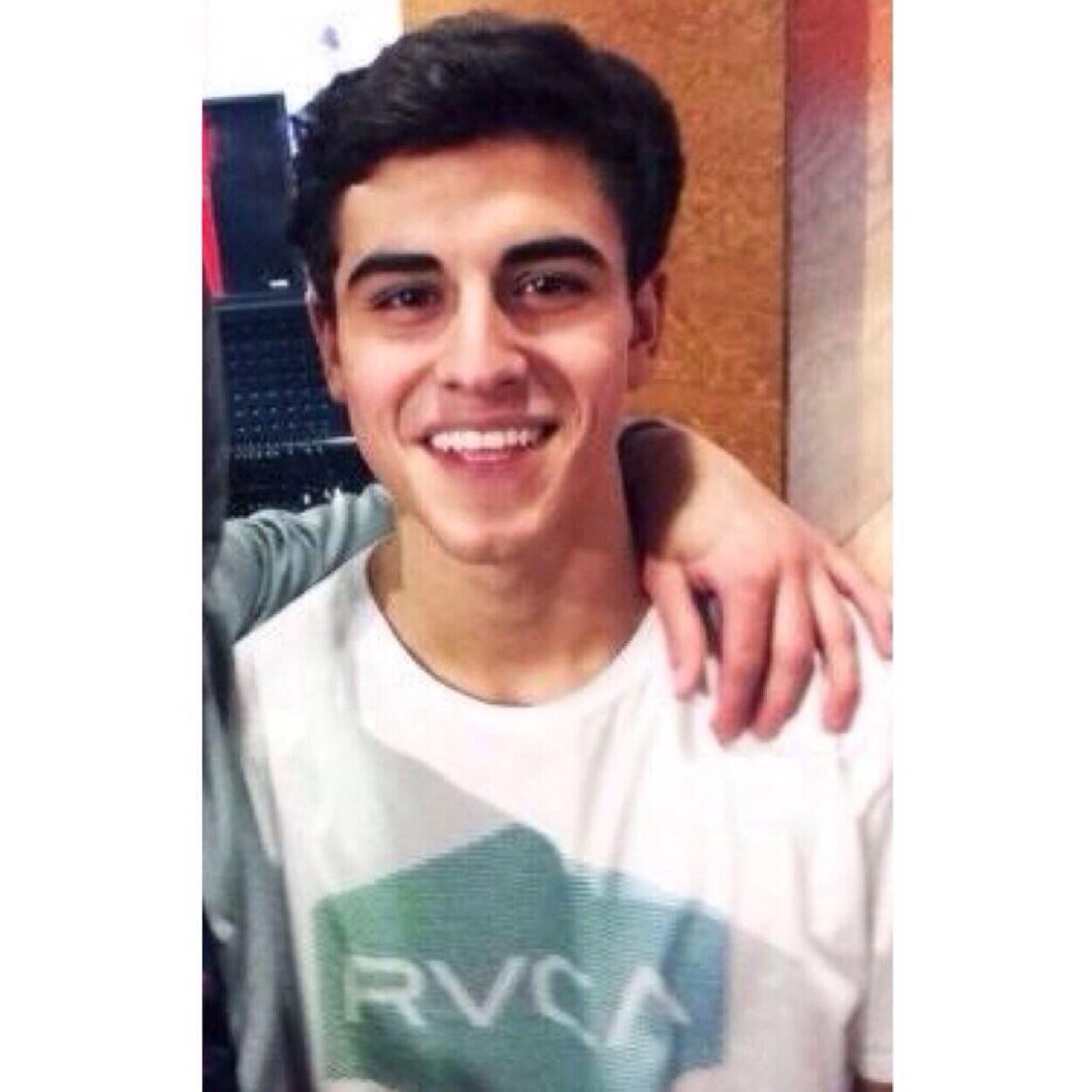 Hey, You just got a free follow so if you could follow @werkdallas for me that would mean the world! ❤️