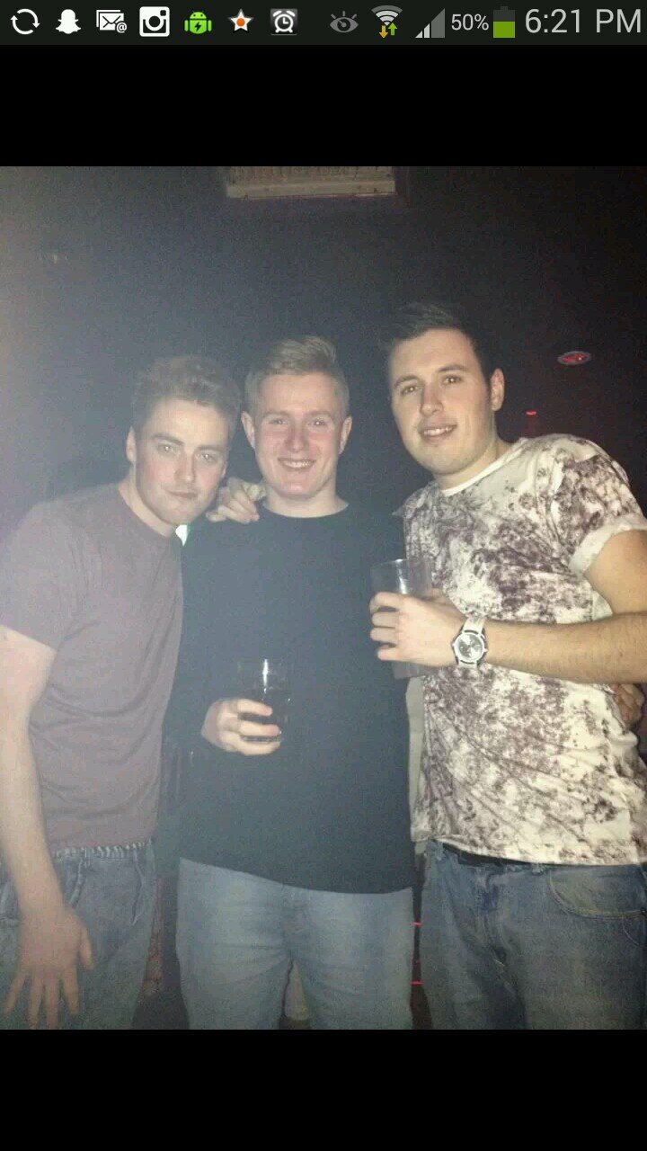 Whats happeninnn....ye i love going out and having a good time. Play abit of darts and football thats it reallys.