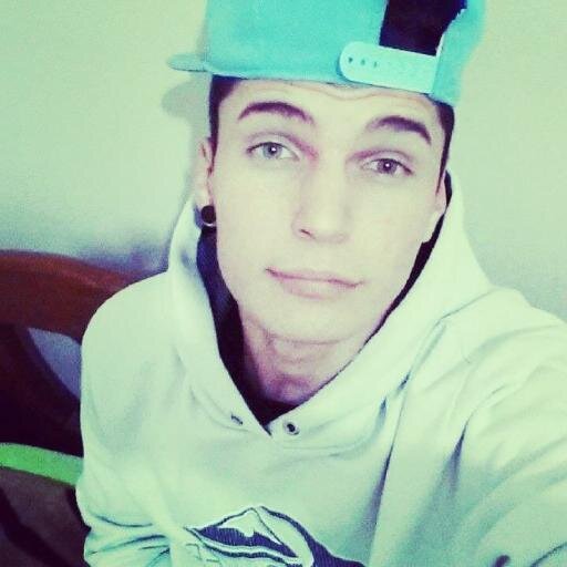 Um anjo do céu que trouxe pra mim ♪♫. Tamo junto grandão fecho contigo e não abro.Te Amo! ♥ @GihHofmann aqui