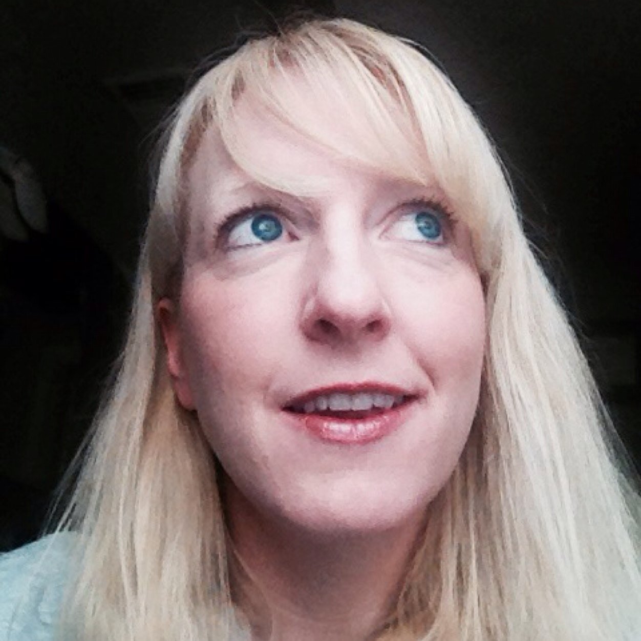 mom, wife, slalomite, triathlete, hiker, beach girl, lover of books and dogs, sugar addict