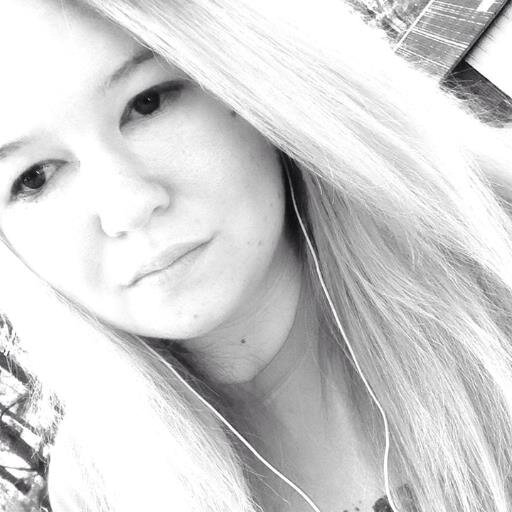 emmiee_louu's profile picture. 19 , Follow me I follow back , Country girl , down to earth , tweet real stuff , Taken by the best