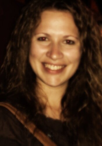Master studend, freelance translator, traveller, german language learner, vegetarian, cinemaholic...