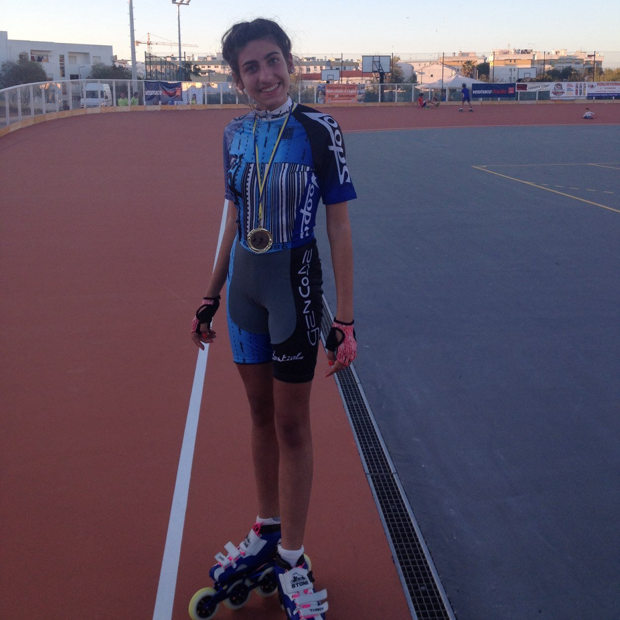 When your legs are tired, walk with your heart. Andreia Silva 16 anos . Faro