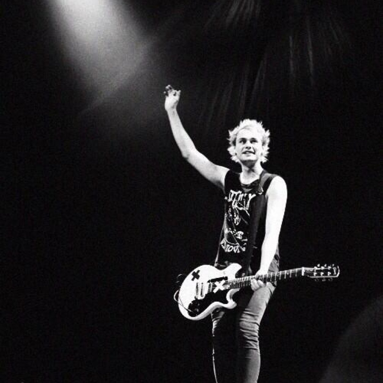 ~ I Would Die, But They Keep Me Alive. ~ Michael Clifford Keeps Me Strong. ~