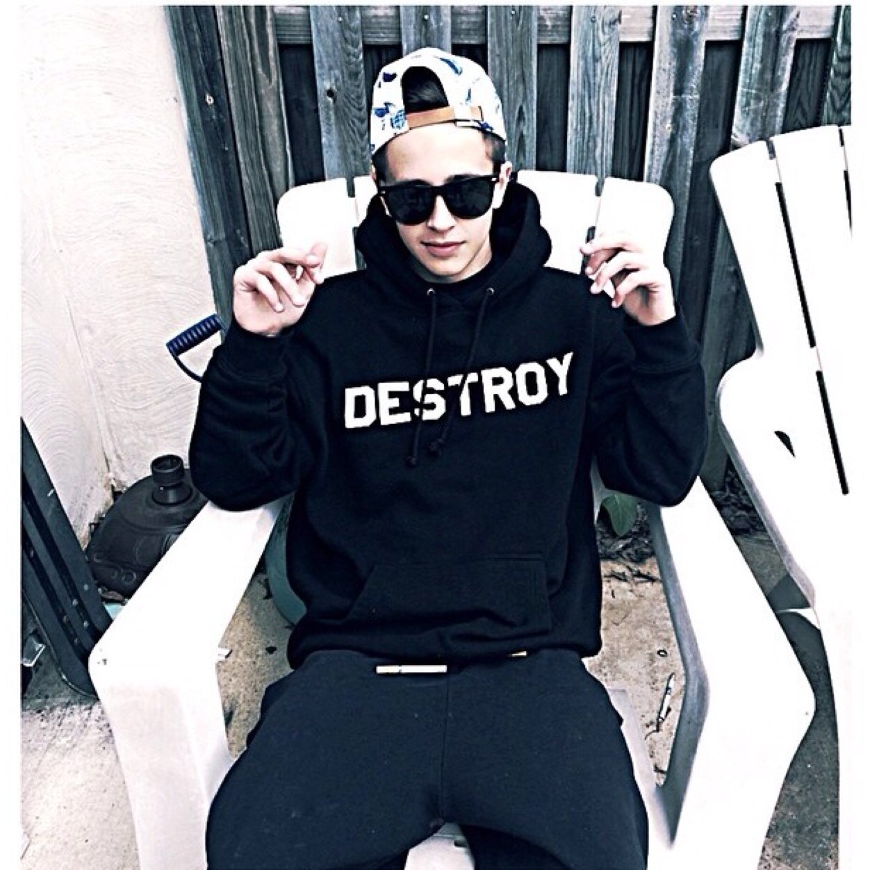 Free Agent. Im a Hybrid.
My Xbox GT: Send Emojis