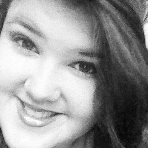 I'm a simple country girl.I am very outgoing and free spirited. Music is my life. I might just be a theatre geek and  a sucker for simple things. 3 Dm me ;)