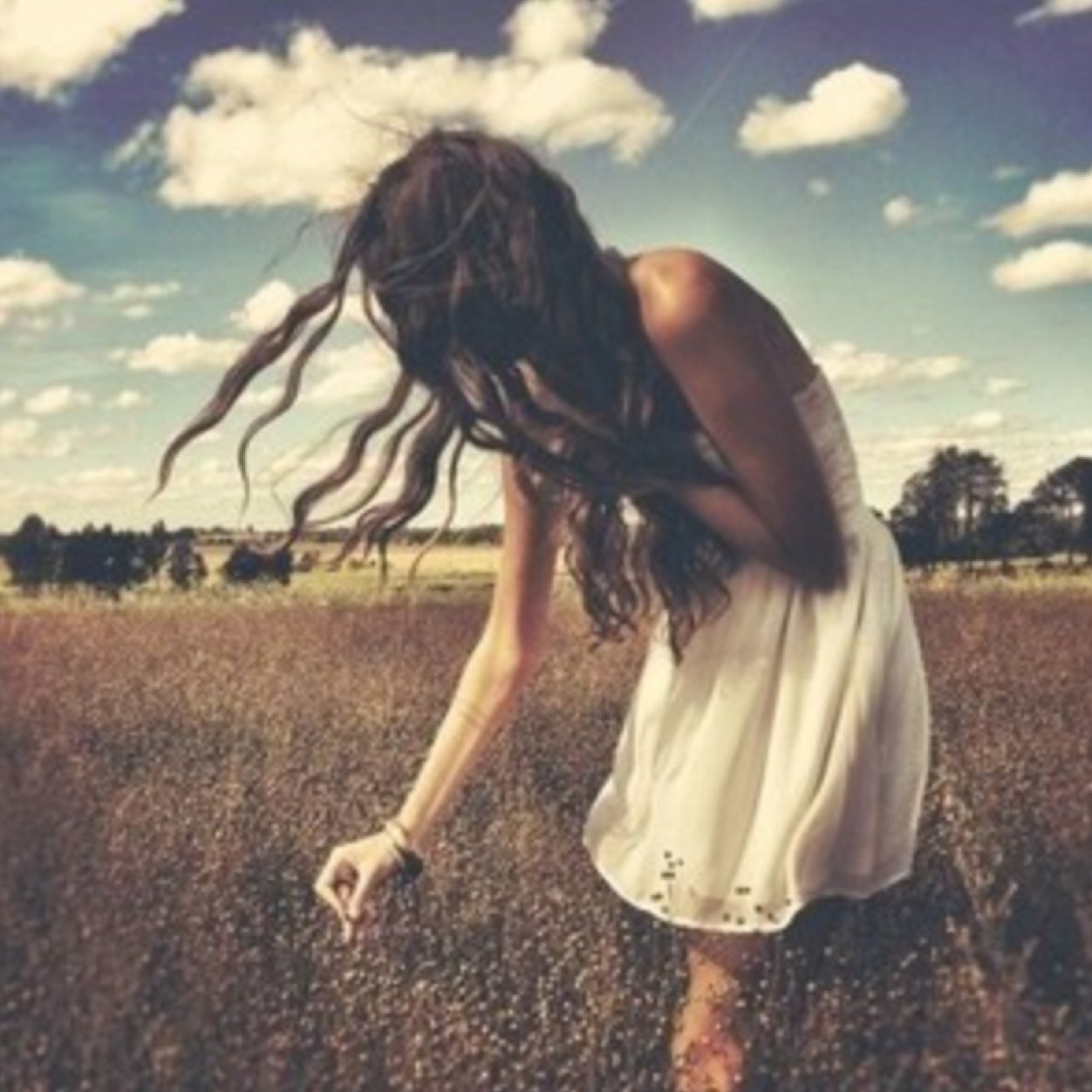 xxforeverxly's profile picture. basically