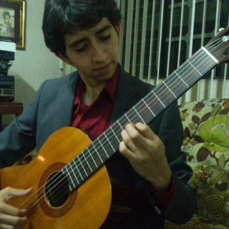 Estudiante de Música. Fanatico de los videojuegos.