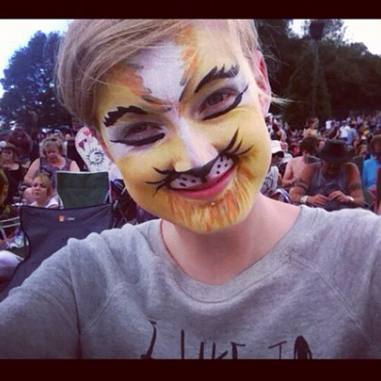 ChelsFTHC's profile picture. The only thing that punk rock should ever really mean is not sitting 'round and waiting for the lights to go green