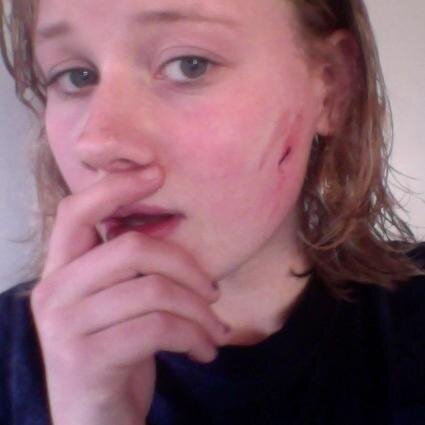 randdebiel__'s profile picture. ik lijd geen pijn, om mooi te zijn